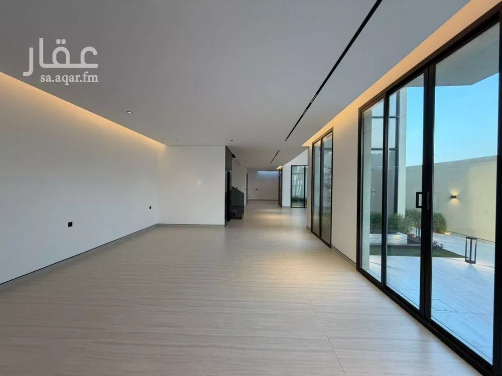 فيلا 11 غرف في العارض 4