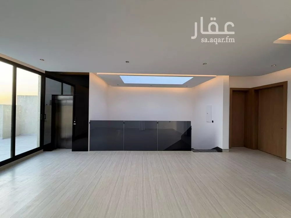 فيلا 11 غرف في العارض 5