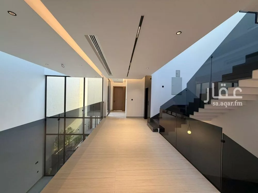 فيلا 11 غرف في العارض 6