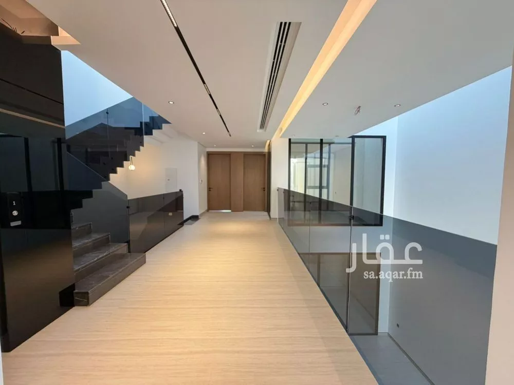 فيلا 11 غرف في العارض 7