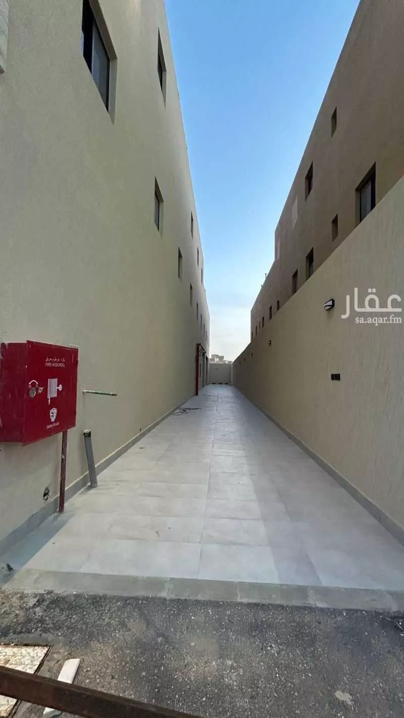عمارة 1994 م² في الجنادرية 18