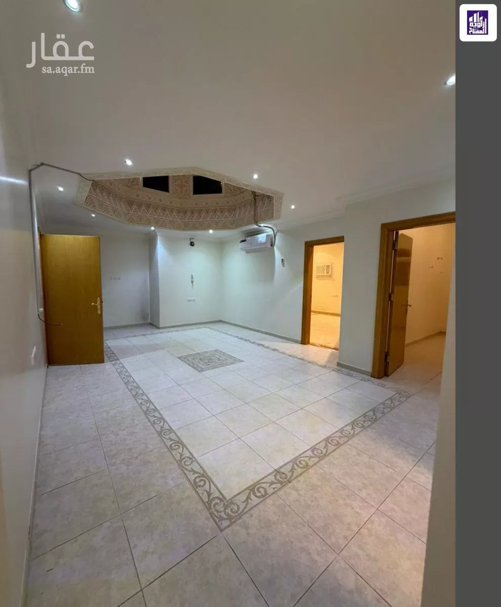 شقة 4 غرف في اشبيلية 9