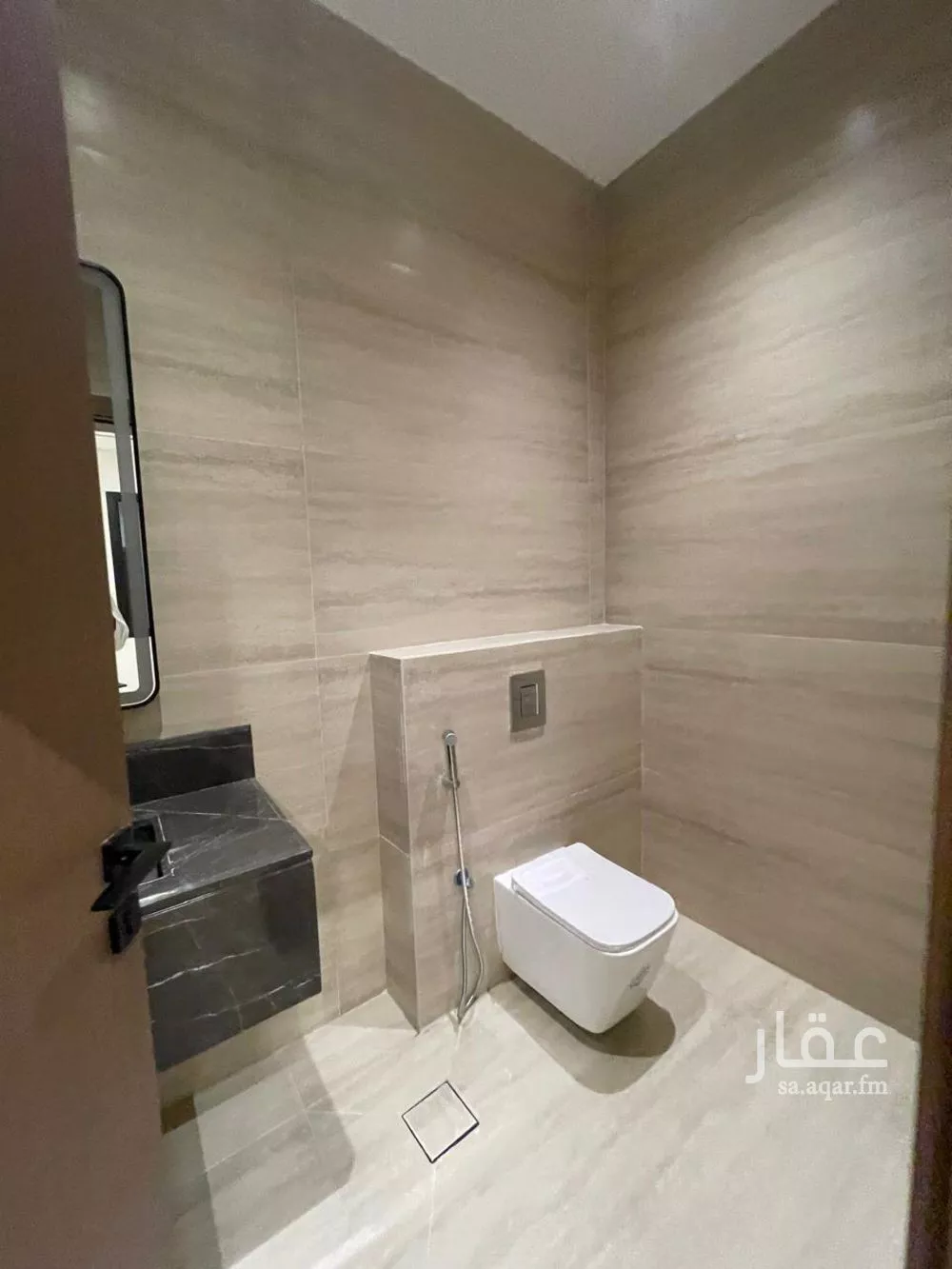 5 bedroom villa in Al Yaqout 8