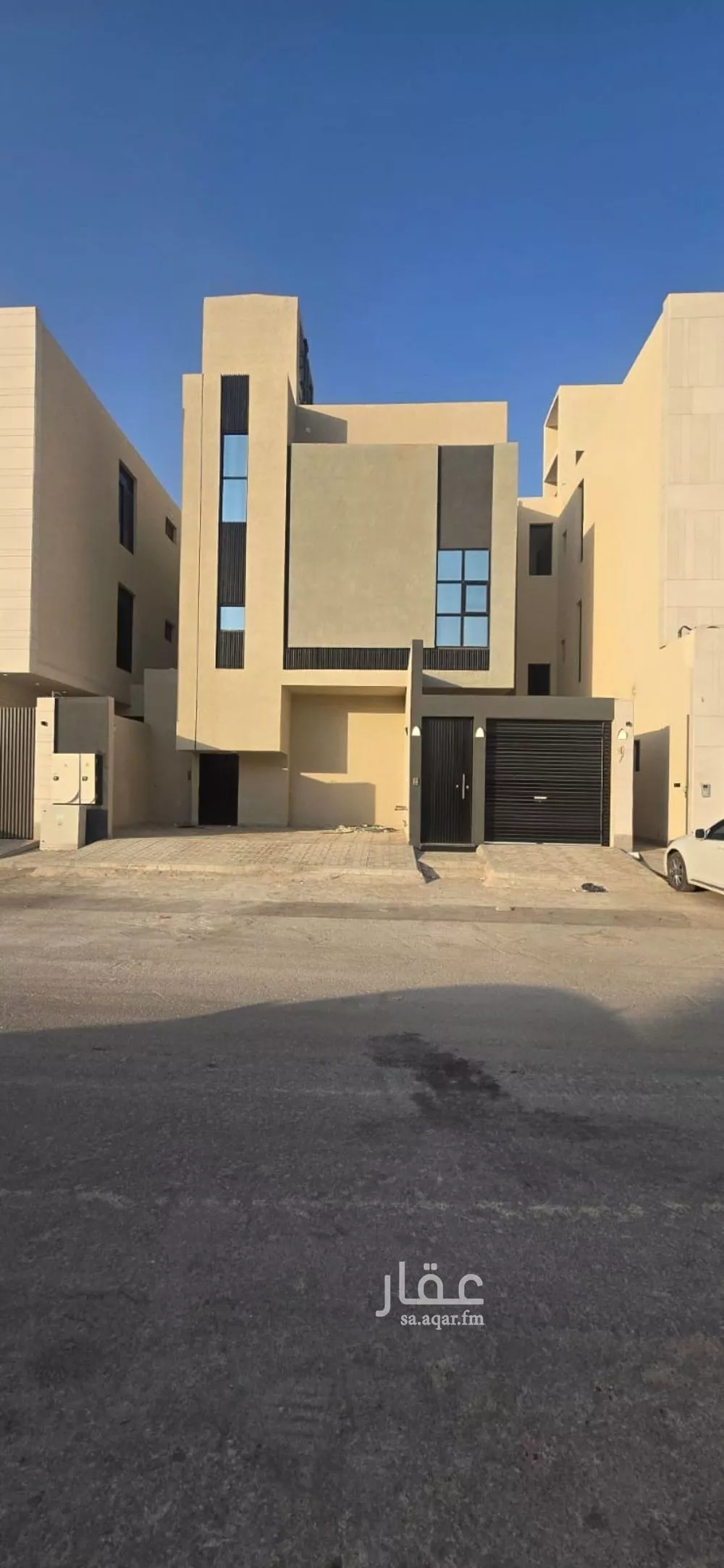 دور 4 غرف في العارض 8