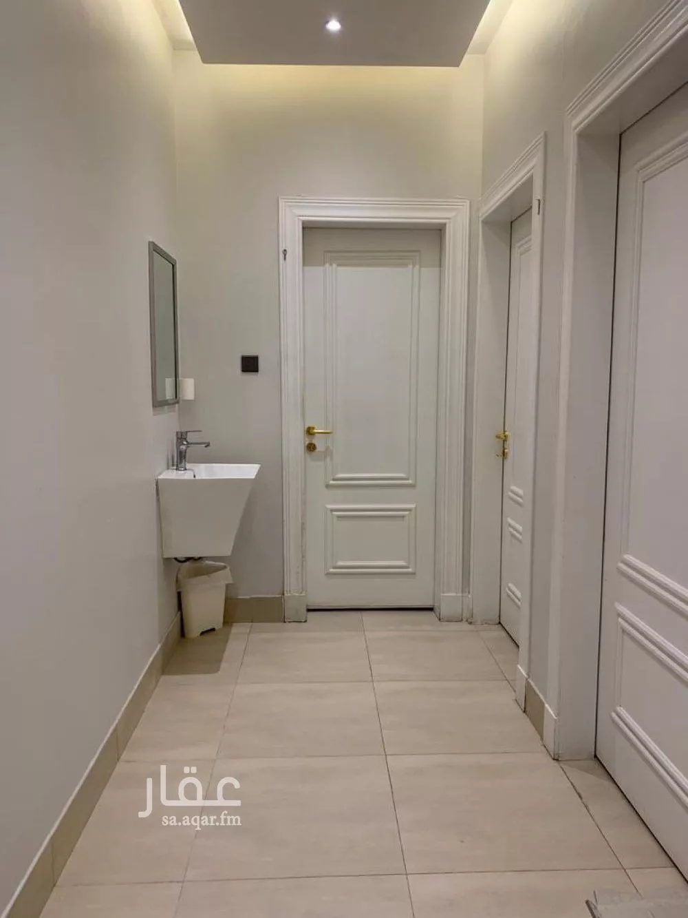 شقة 5 غرف في الملقا 12