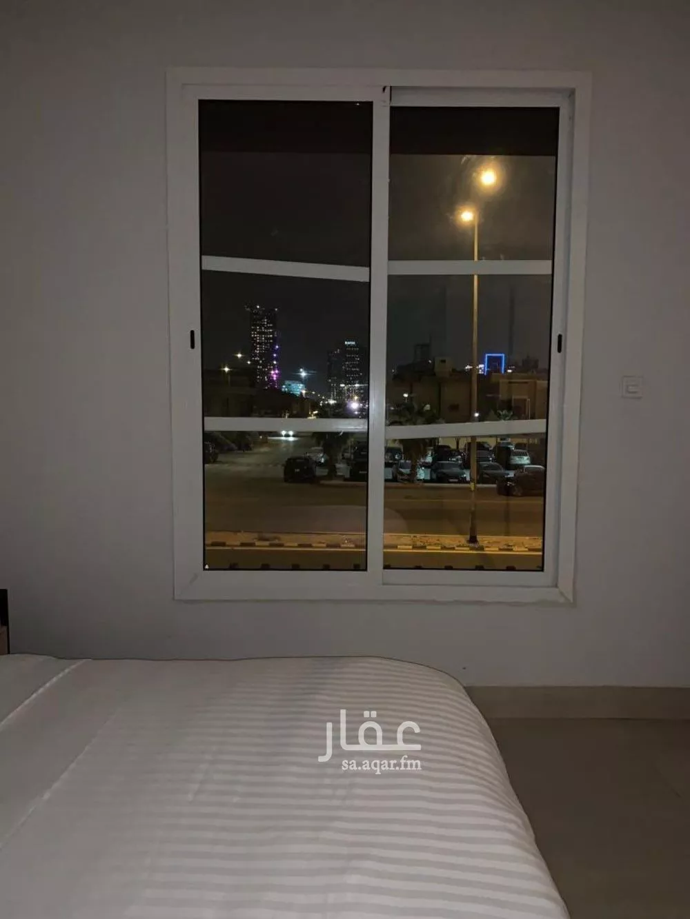 شقة 5 غرف في الملقا 9