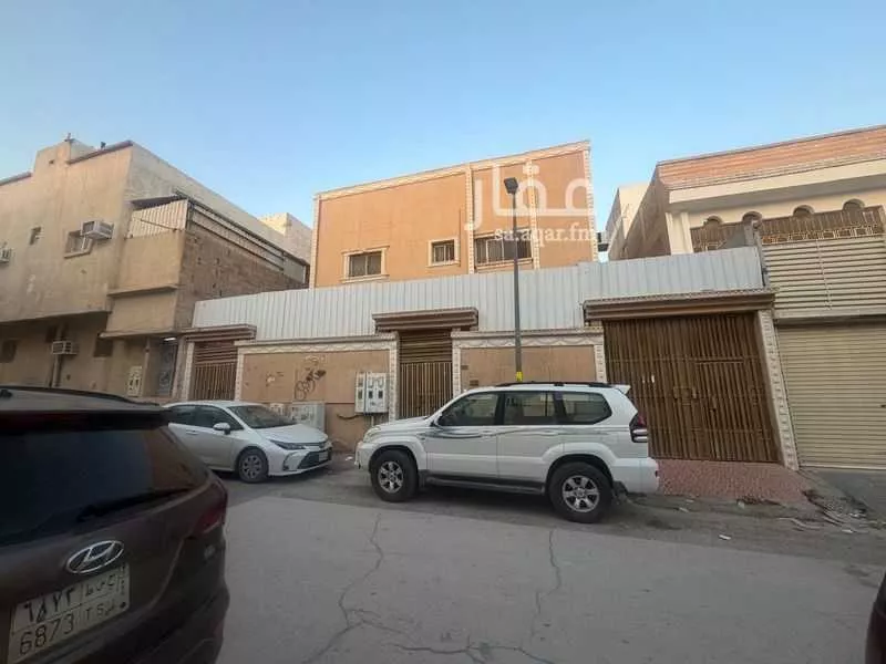 شقة 12 غرف في اليمامة 3