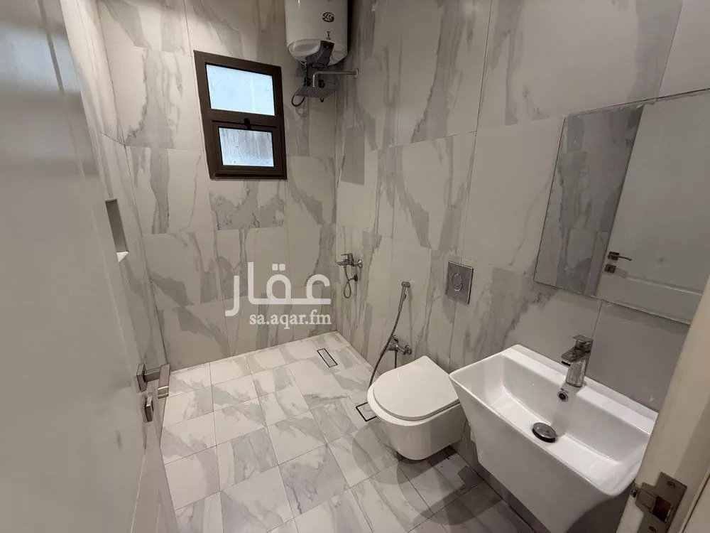 شقة 3 غرف في الملقا 12