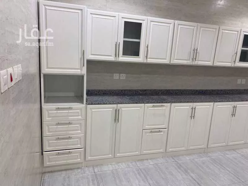 شقة 3 غرف في عكاظ 3