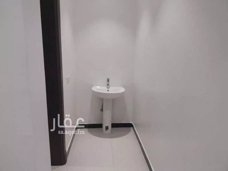 شقة 3 غرف في الملقا 12