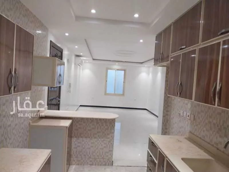 شقة 3 غرف في الملقا 17