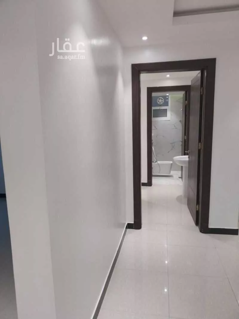 شقة 3 غرف في الملقا 20