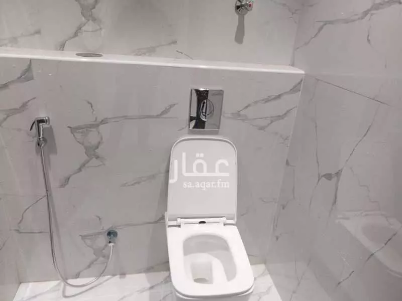 شقة 3 غرف في الملقا 22