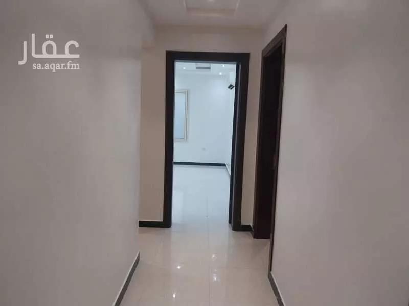 شقة 3 غرف في الملقا 10