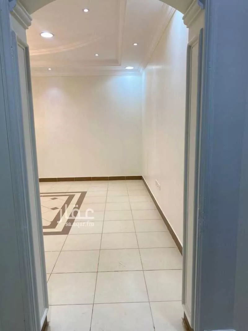 4 bedroom floor in Dhahrat Laban 9