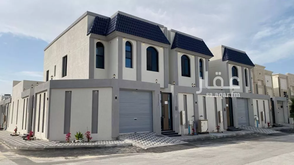 فيلا 6 غرف في الأمواج 10