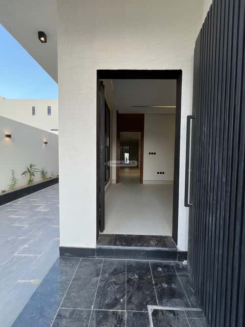 5 bedroom villa in Al Mahdiyyah 2