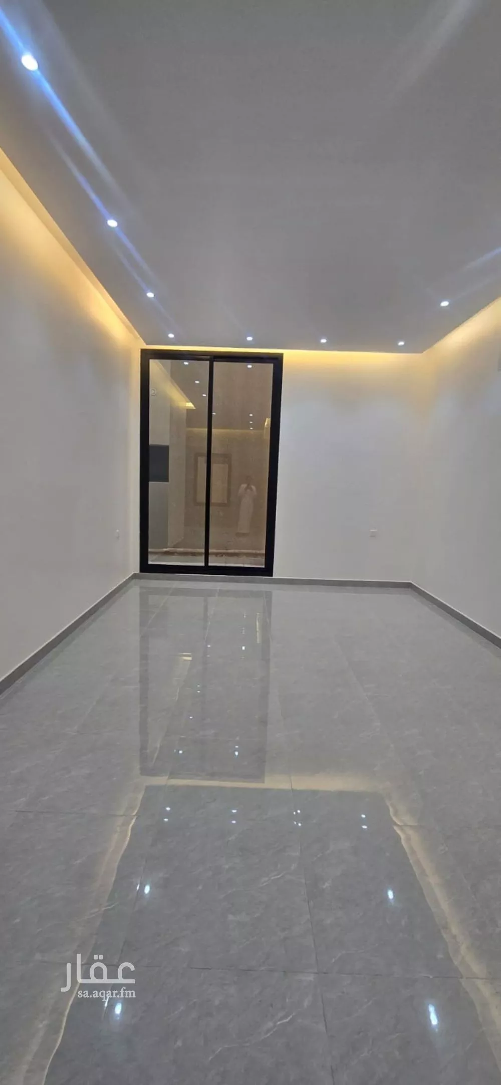 دور 4 غرف في العارض 10