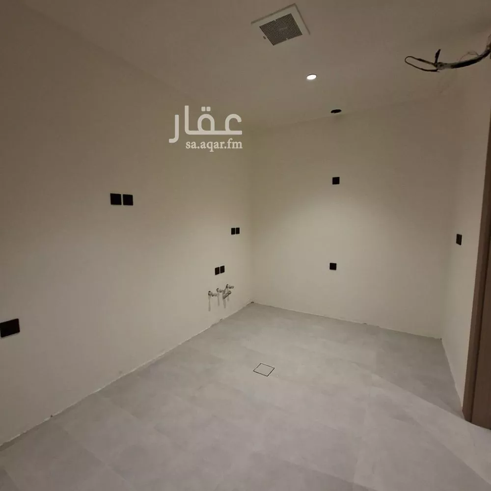 5 bedroom floor in Al Maizilah 4