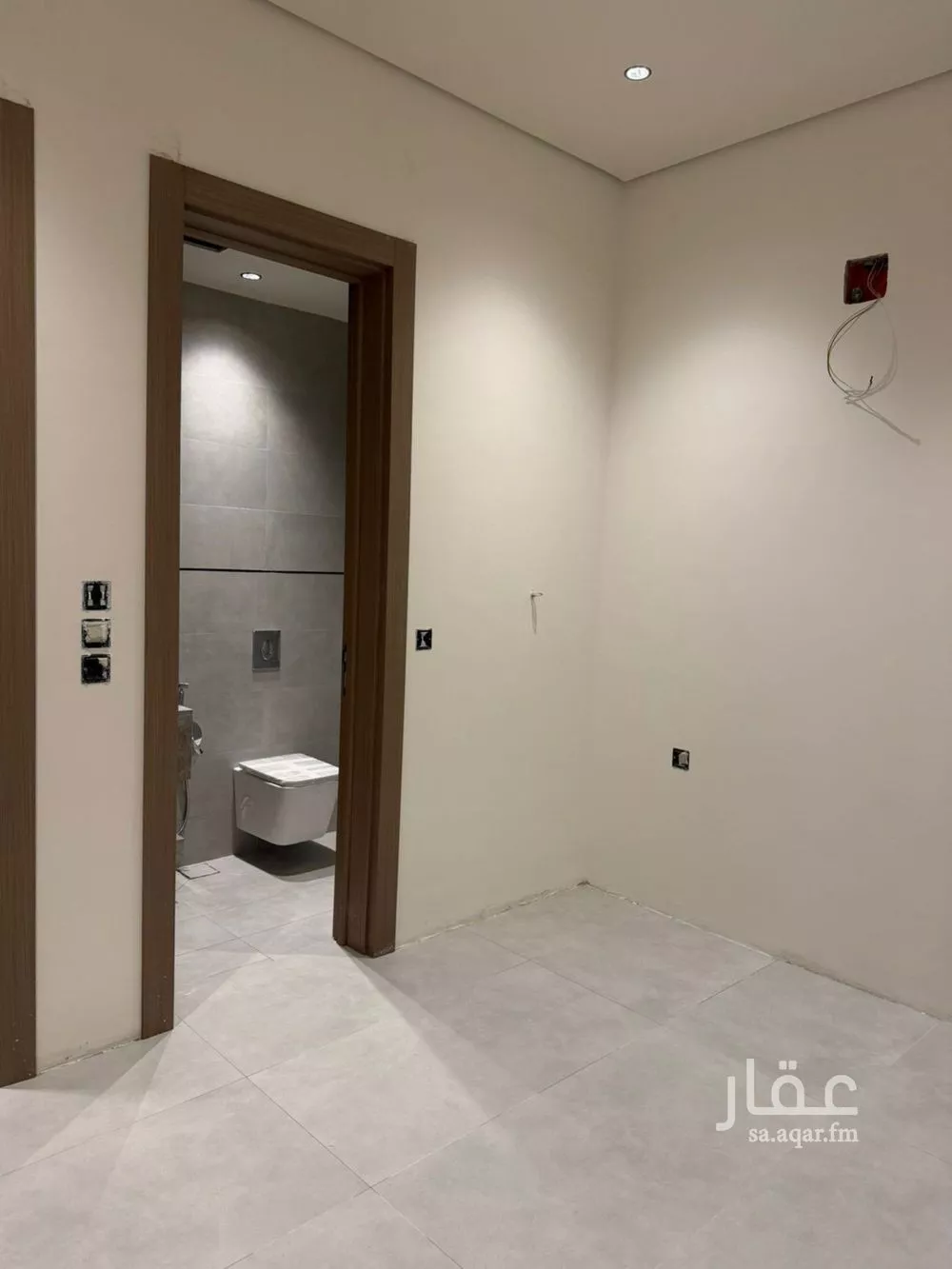 4 bedroom floor in Al Maizilah 8