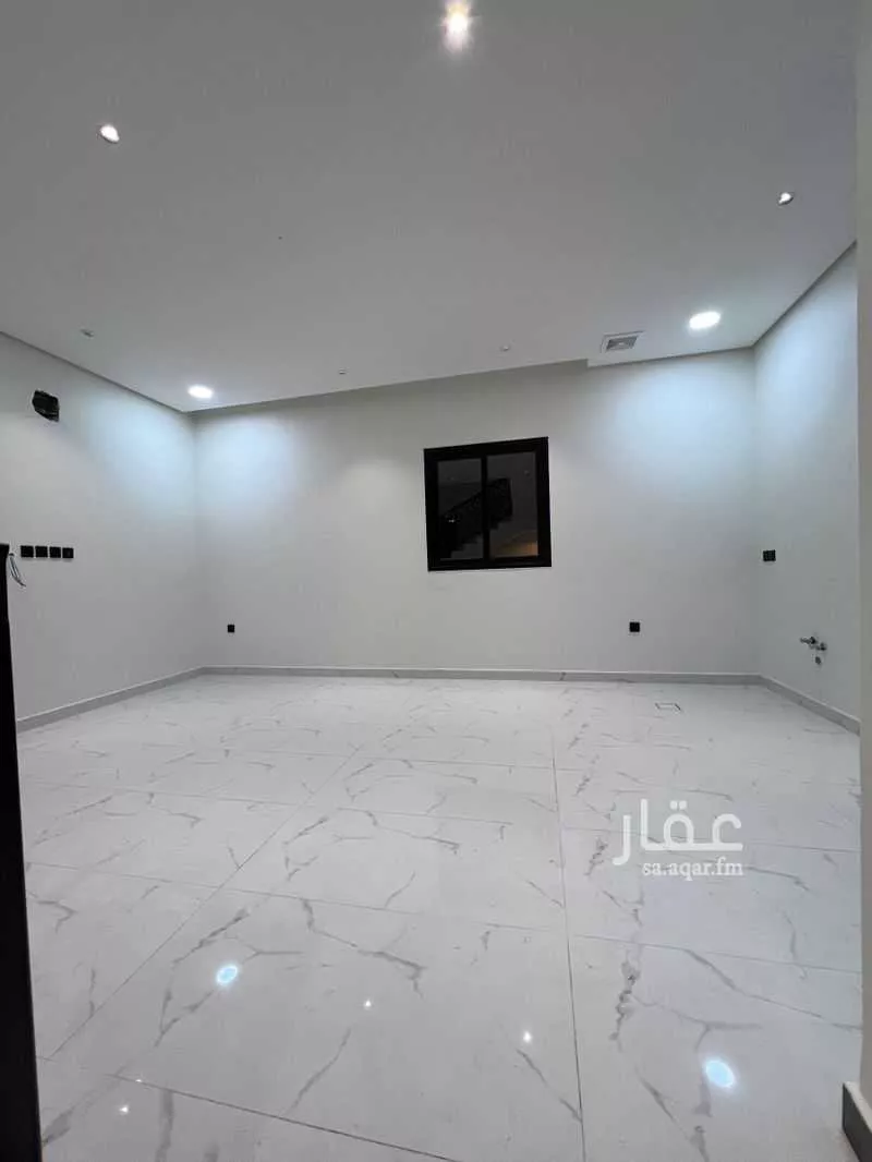 فيلا 5 غرف في الشعلة 6