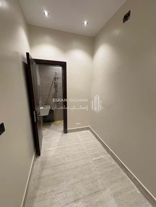 5 bedroom floor in Al Khaleej 5