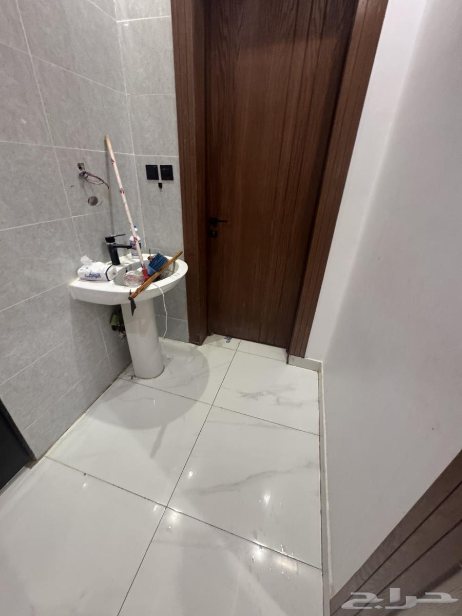 شقة 3 غرف في الرمال 3