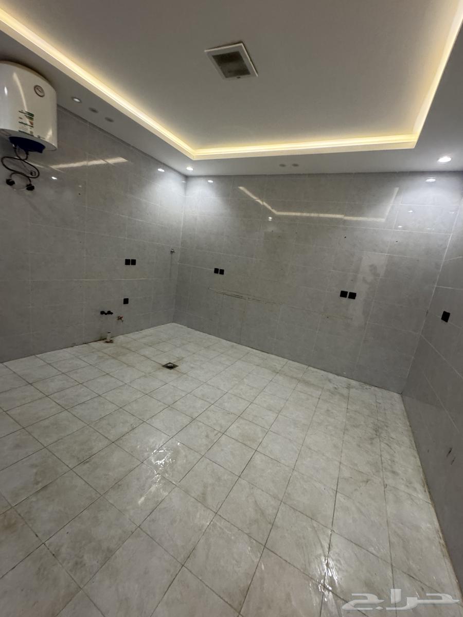 شقة 3 غرف في الرمال 7