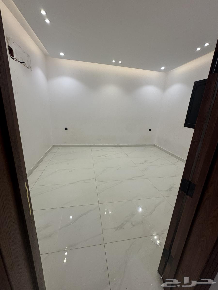 شقة 3 غرف في الرمال 8