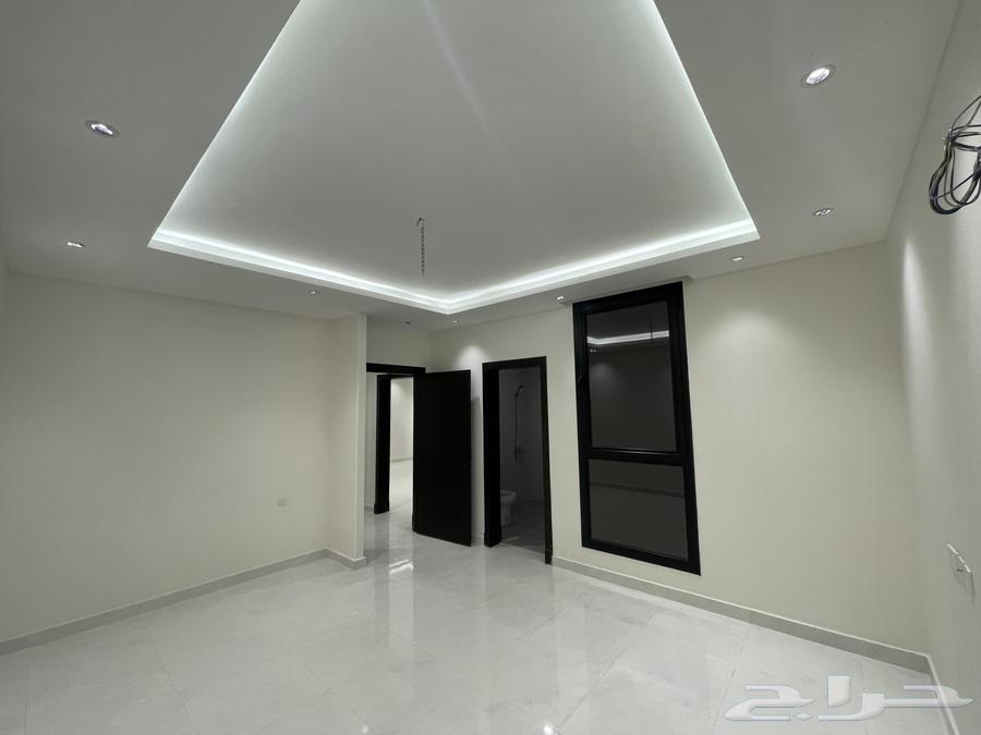 10 bedroom villa in Al Janadriyah 23