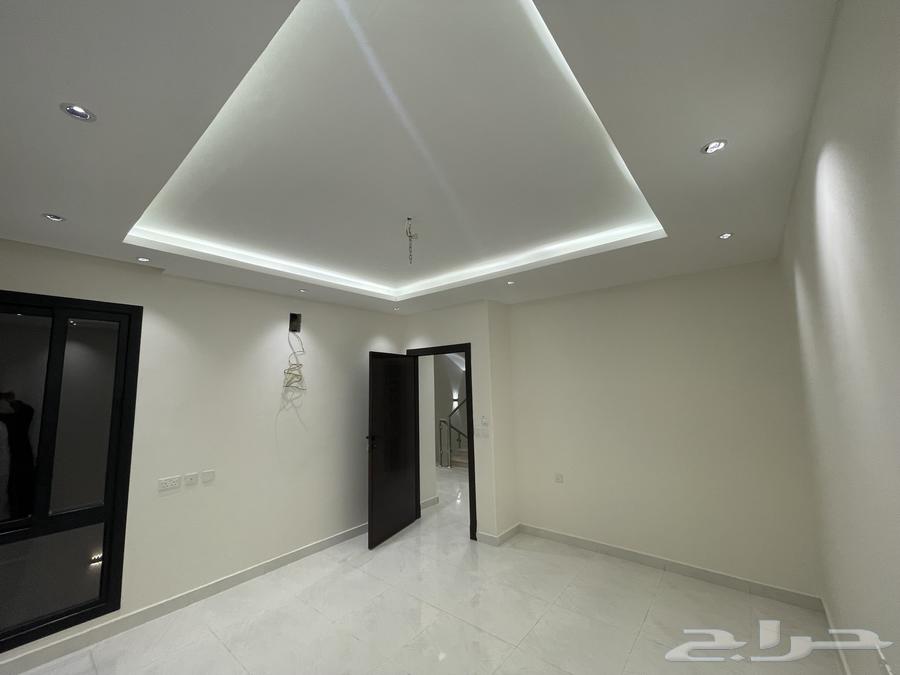 10 bedroom villa in Al Janadriyah 25