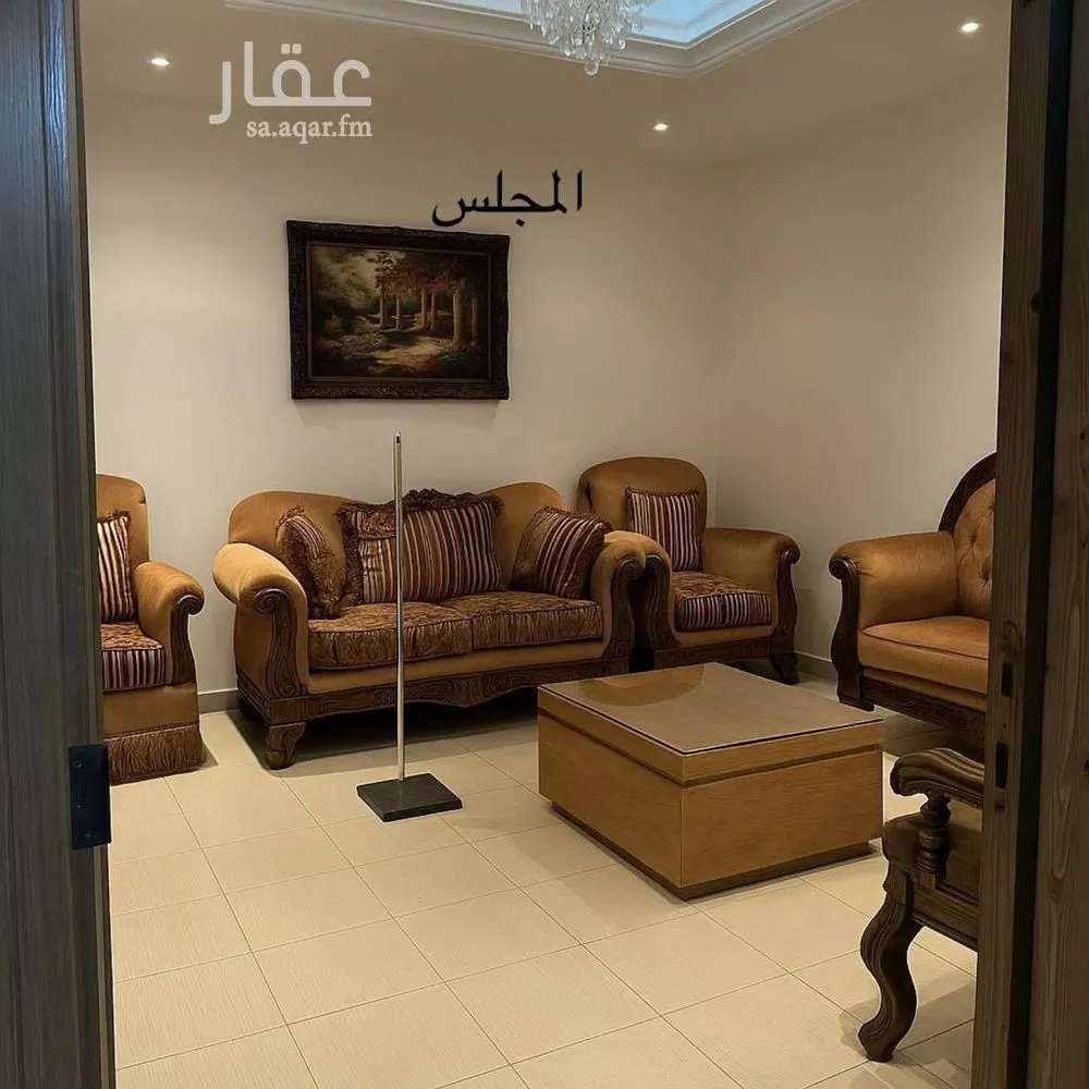 5 bedroom villa in Al Falah 2