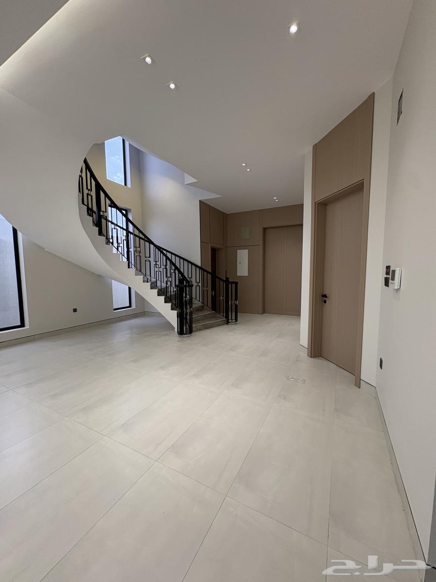 فيلا 6 غرف في الشعلة 5