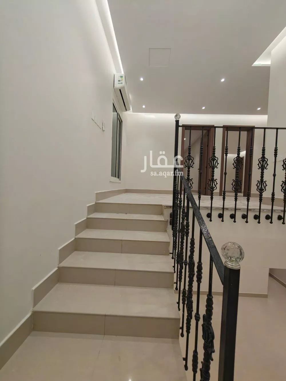 شقة 5 غرف في النخيل 28