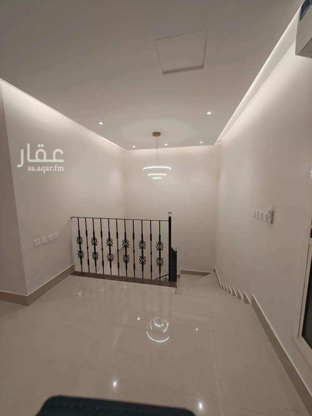 شقة 5 غرف في النخيل 30