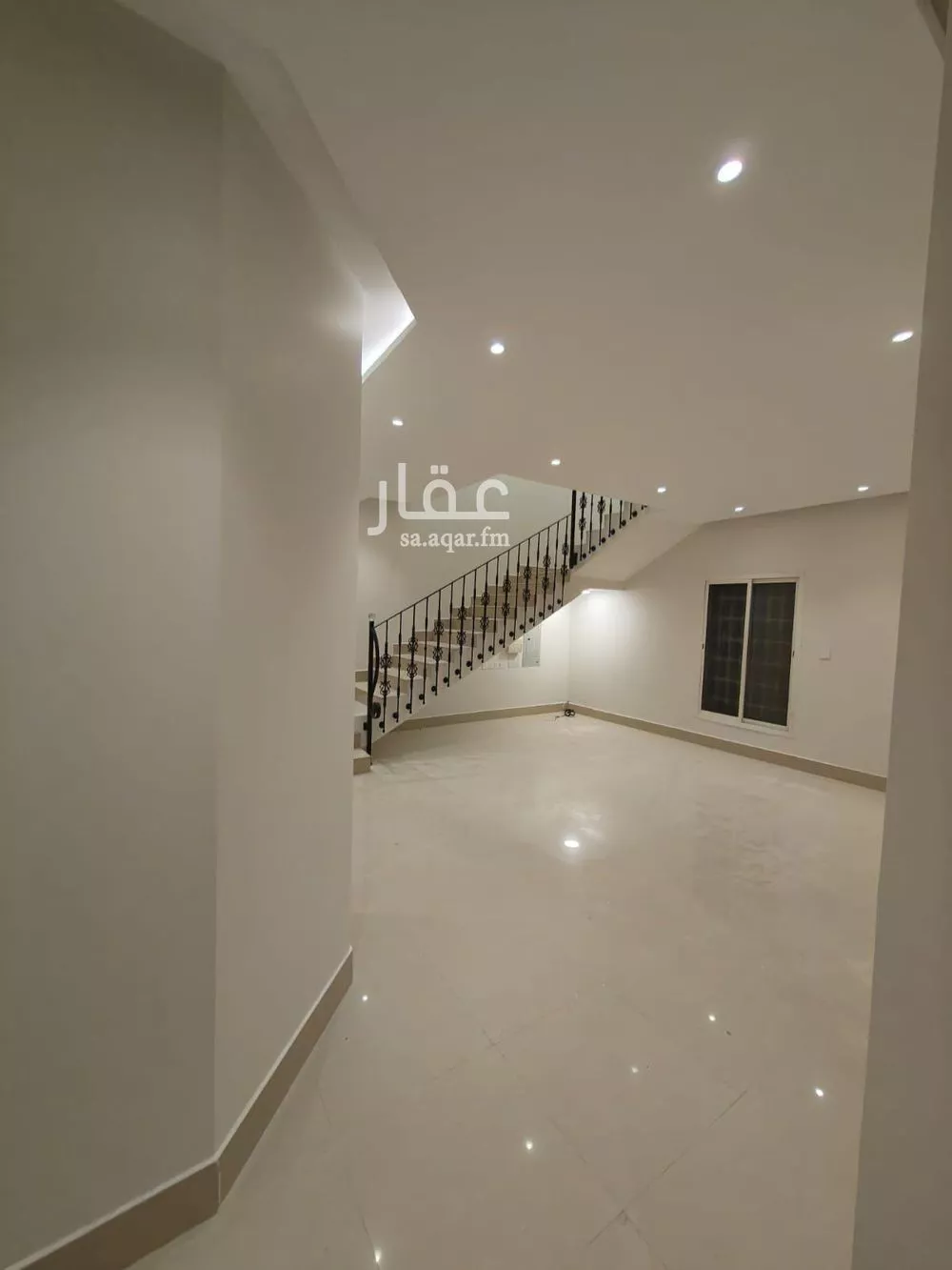 شقة 5 غرف في النخيل 8