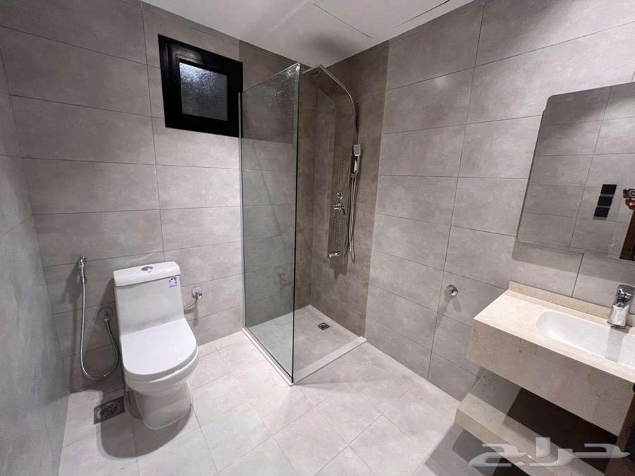 شقة 5 غرف في ولي العهد 4