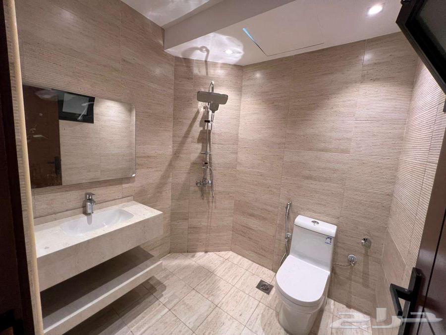 شقة 5 غرف في ولي العهد 6