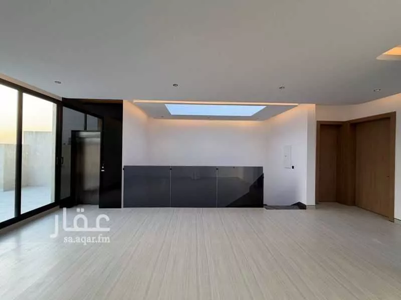 فيلا 5 غرف في العارض 6