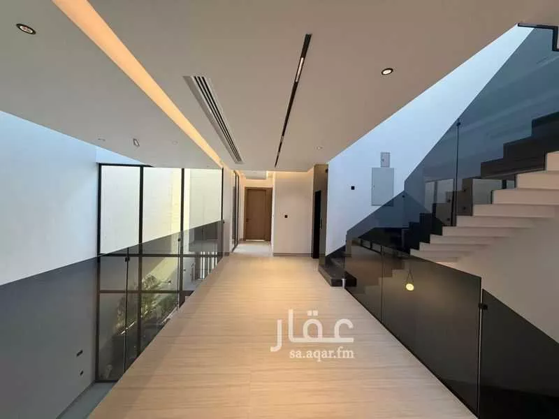 فيلا 5 غرف في العارض 7