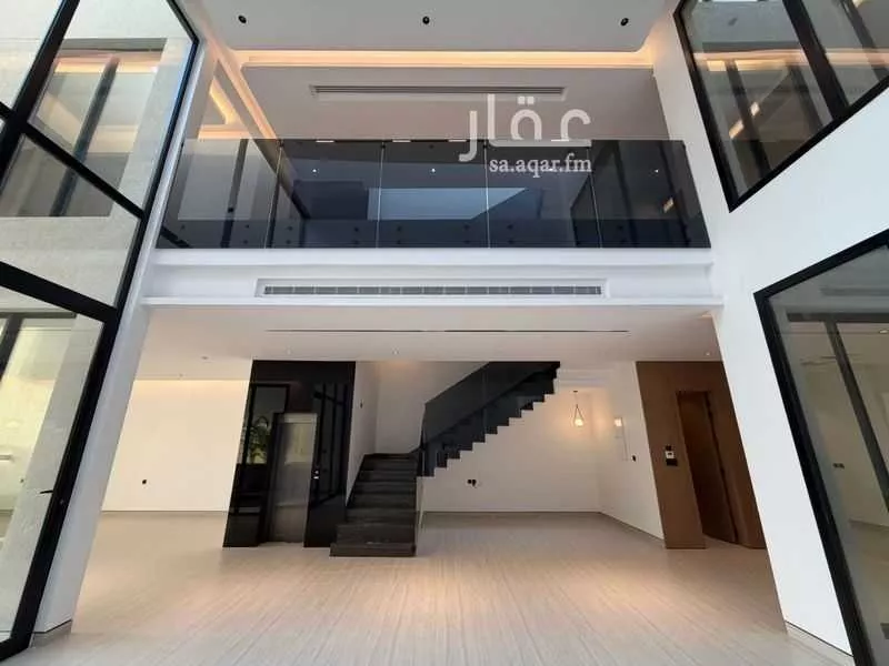 فيلا 5 غرف في العارض 10