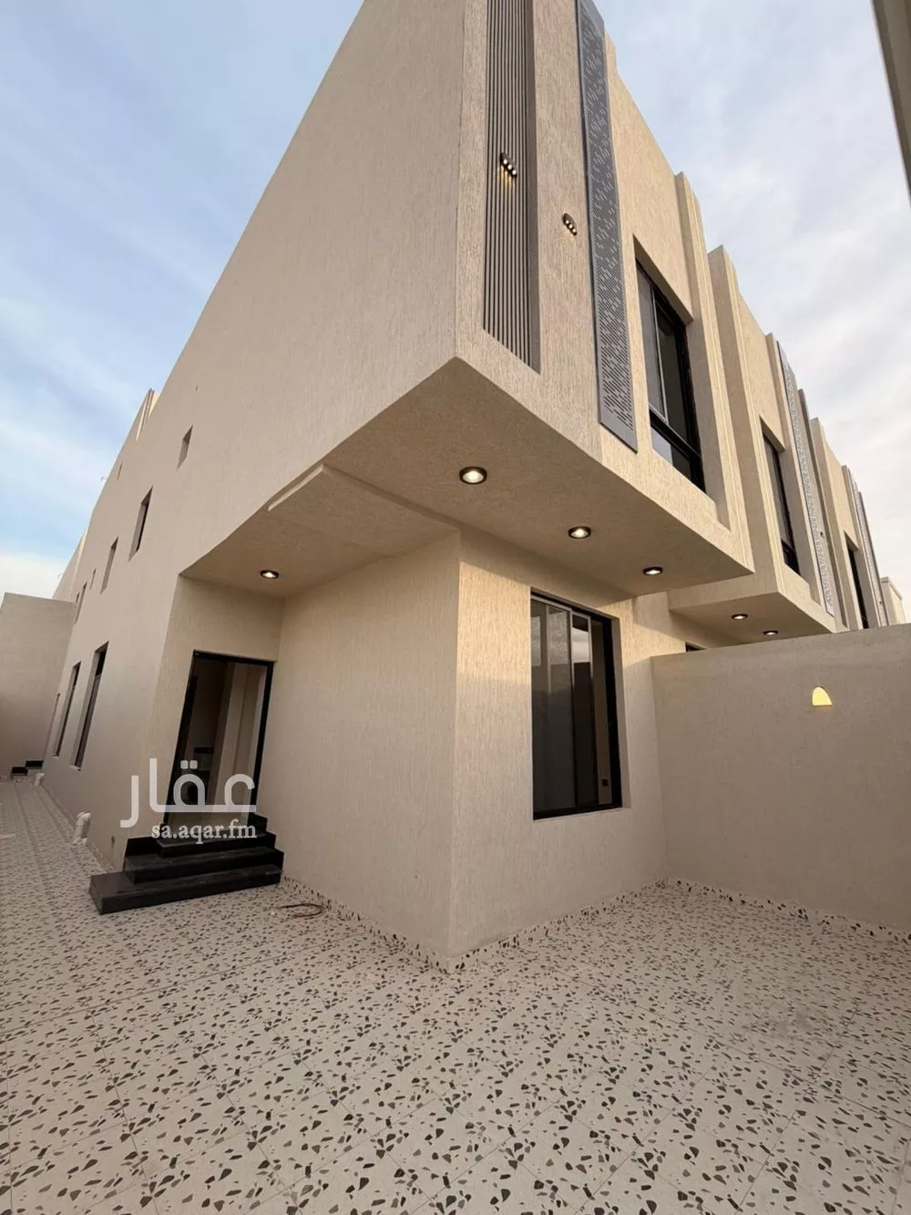 فيلا 8 غرف في اللؤلؤ 2