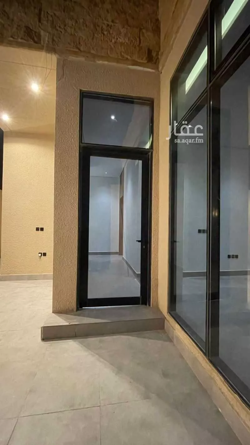 8 bedroom floor in Al Janadriyah 3