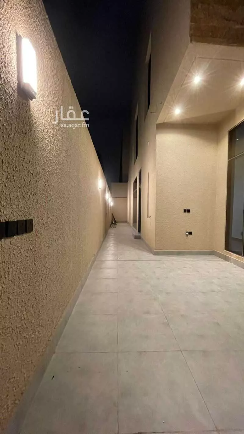 8 bedroom floor in Al Janadriyah 4