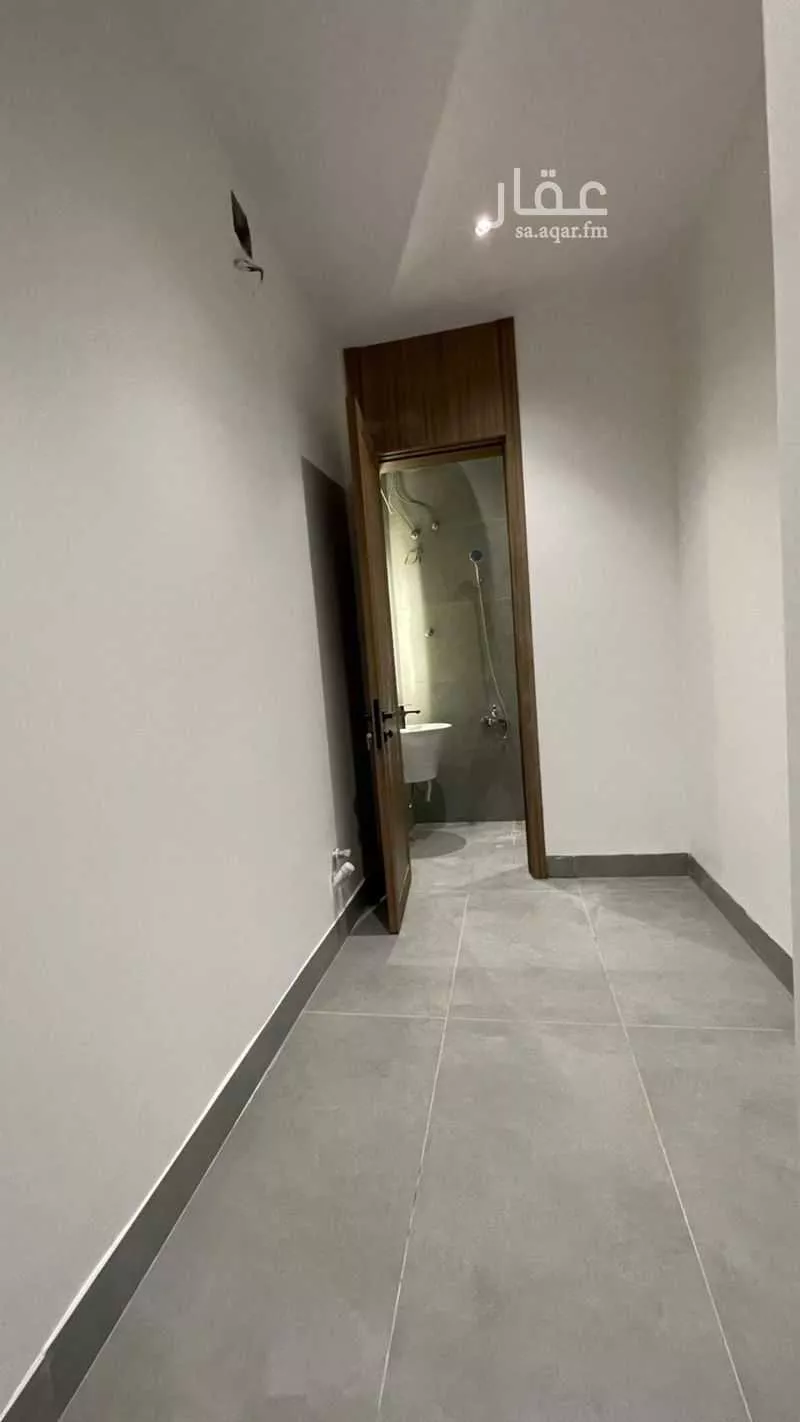 8 bedroom floor in Al Janadriyah 9