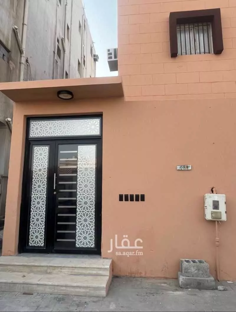 380 sqm building in Al Dabab 8