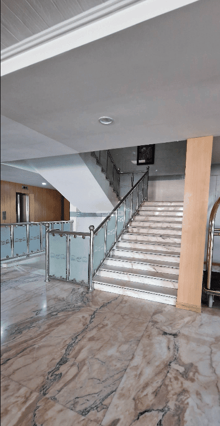 شقة  في الريان 16