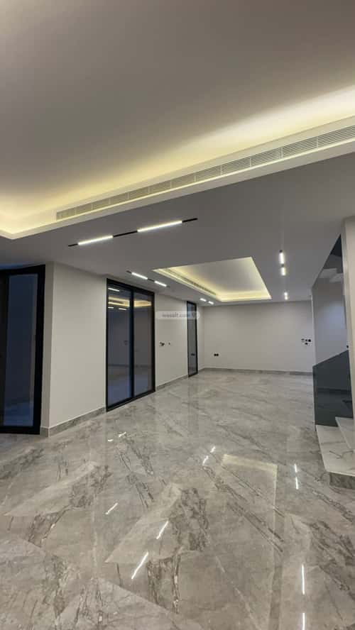 فيلا 4 غرف في العارض 12