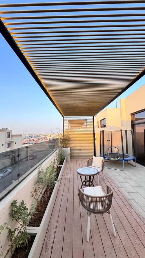 فيلا 4 غرف في العارض 18