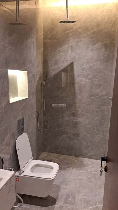 فيلا 4 غرف في العارض 3